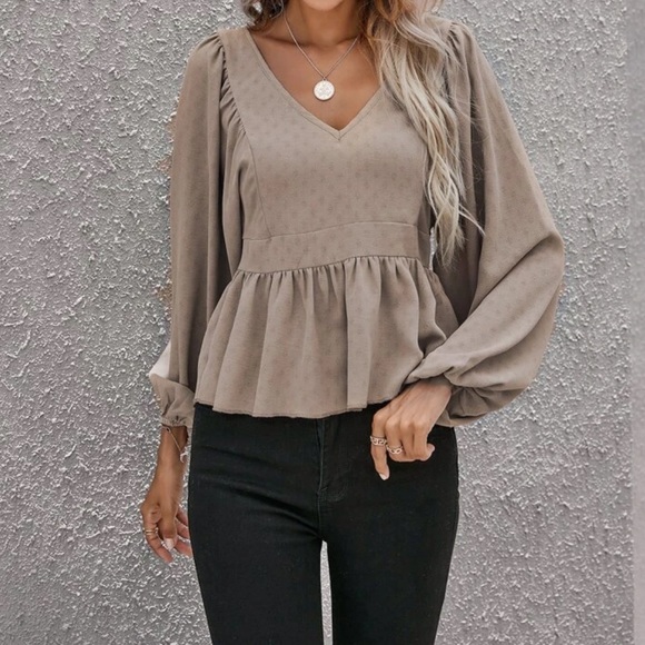 Boho lantern sleeve ruffle hem blouse khaki - Picture 4 of 14